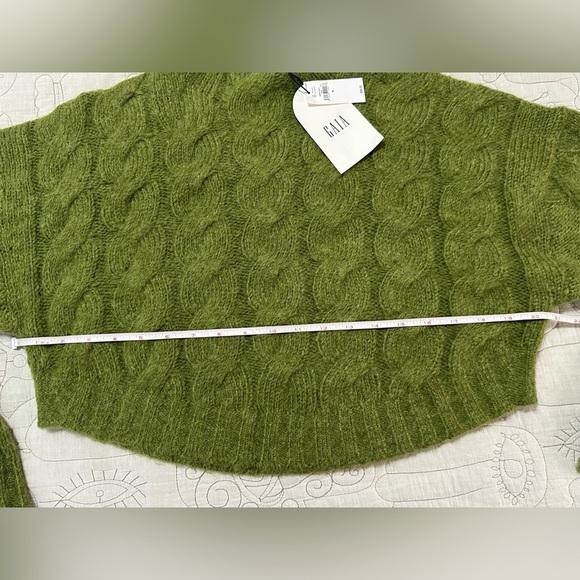 NWT Cult Gaia x Gap Cropped Cable Knit Sweater - Green, Size M - Picture 7 of 10